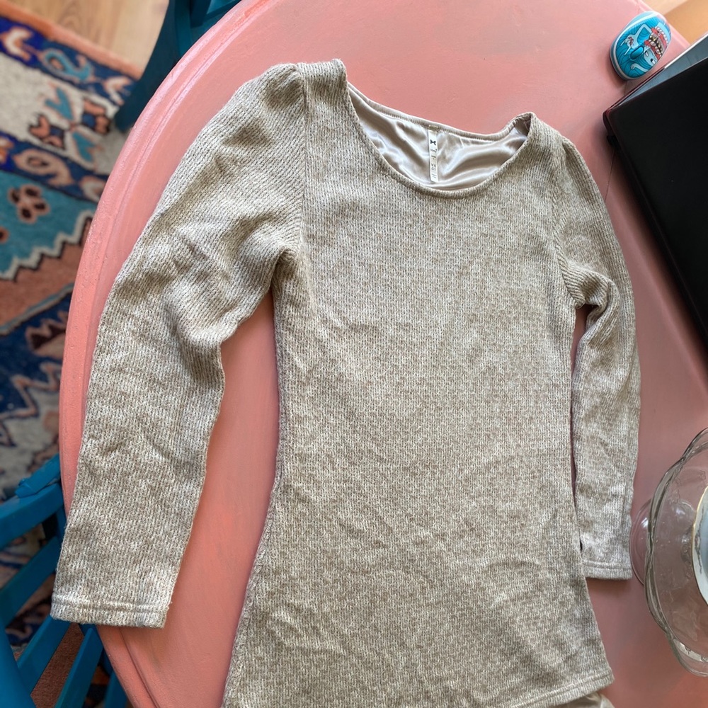 Size woman’s Medium sweater dress 🧶